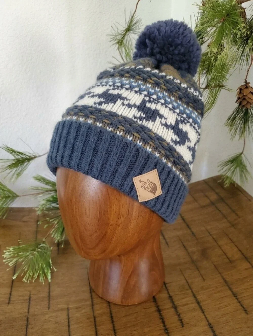 The North Face Fair Isle Knit Beanie Hat Blue Pom Pom Unisex